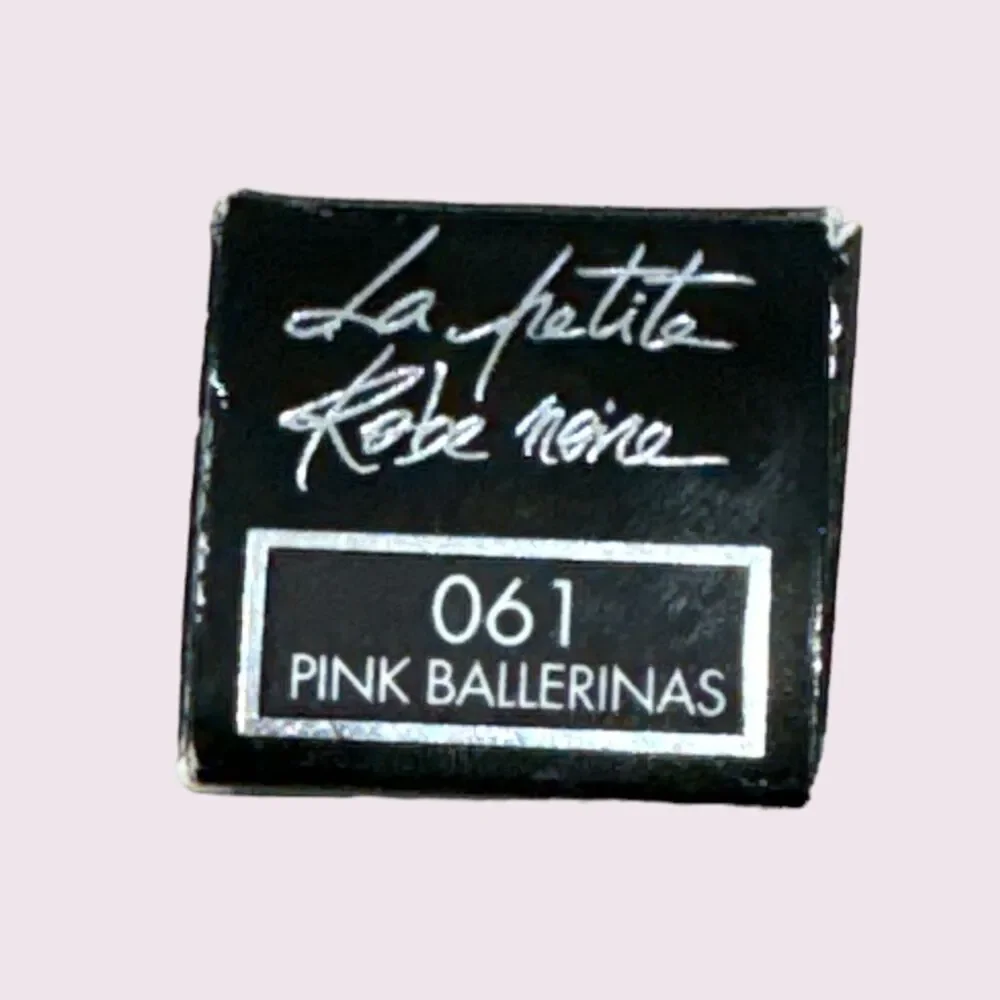 GUERLAIN-La Petite Robe Noire Lipstick (061) Pink Ballerinas NIB